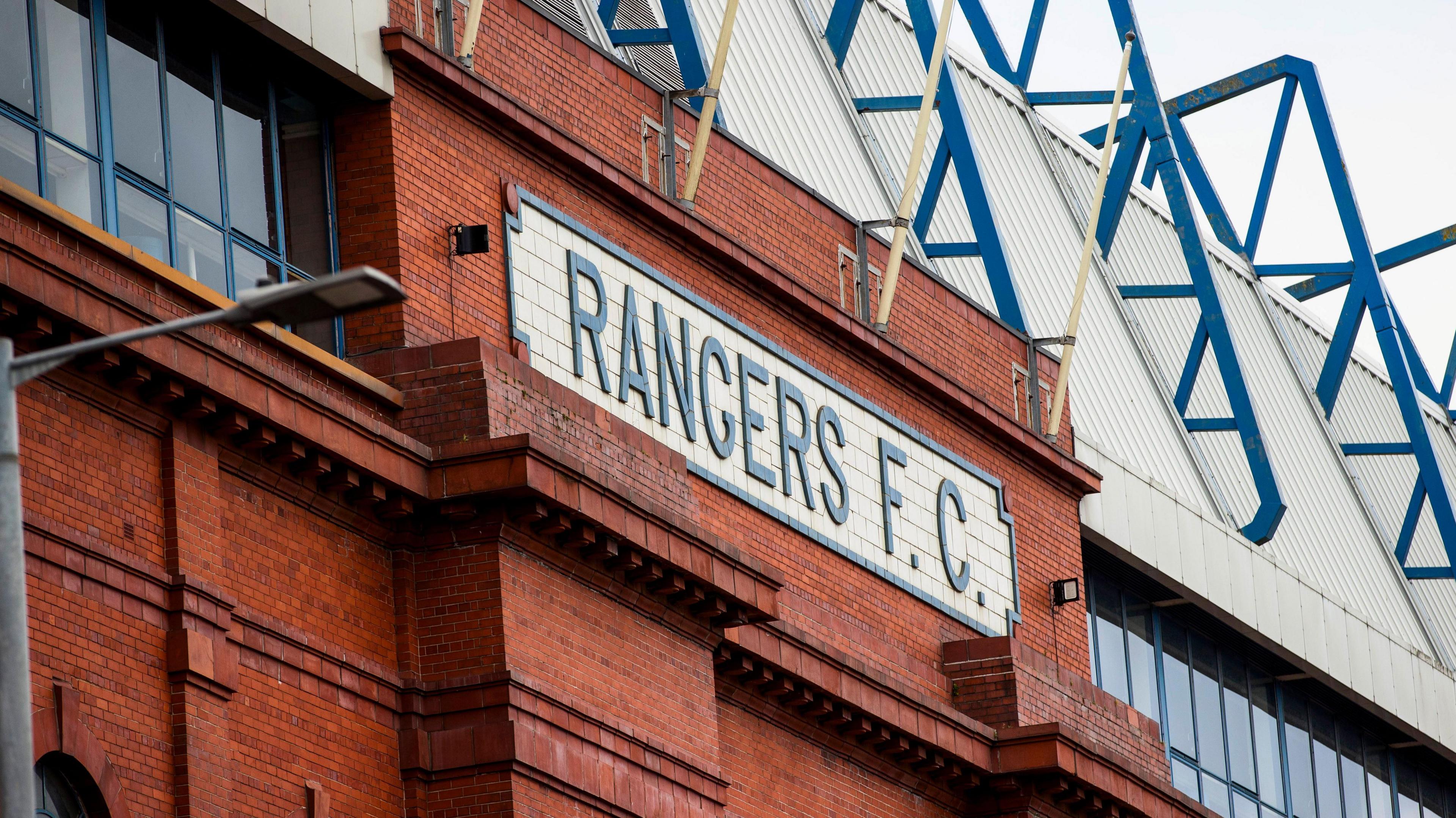 جستجو برای سرمربی جدید رنجرز ادامه دارد؛ سه گزینه مطرح حذف شدند